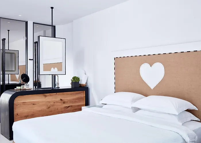 אתר נופש Royal Myconian - Leading Of The World Elia (Mykonos)