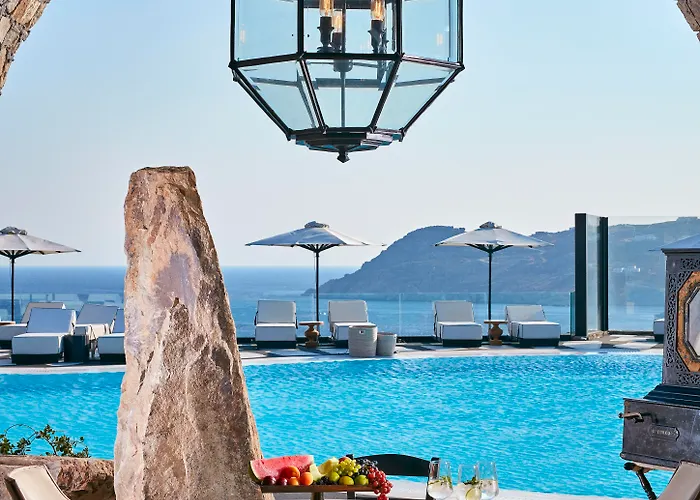 אתר נופש Royal Myconian - Leading Of The World