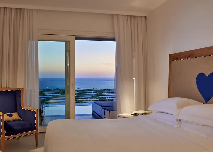 Royal Myconian - Leading Of The World Elia (Mykonos)