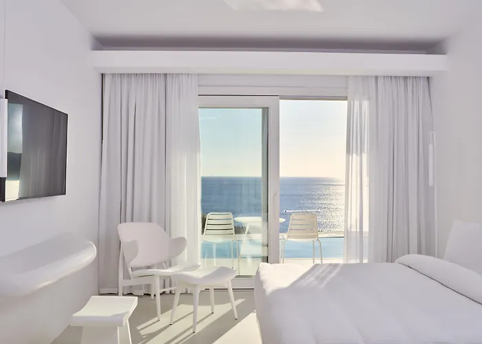 אתר נופש Royal Myconian - Leading Of The World 5*