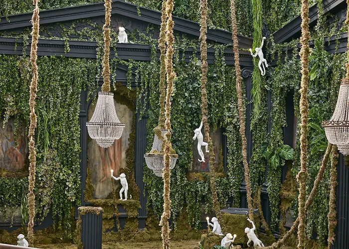 Royal Myconian - Leading Of The World Elia (Mykonos)